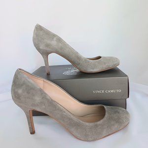 Vince Camuto Sariah Round Toe Suede Pump Gray 9.5 M